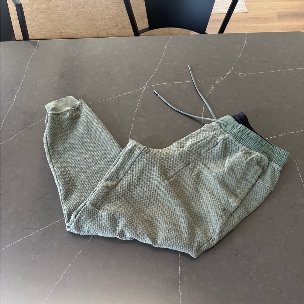 lululemon athletica Men's Sage Green Waffle Joggers